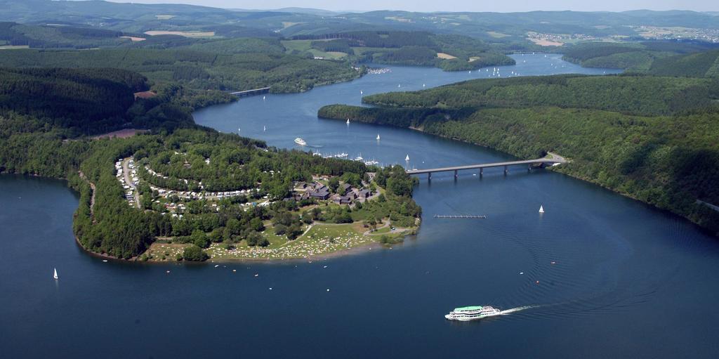 Haus Bahlo - Ferienwohnungen Attendorn Buitenkant foto